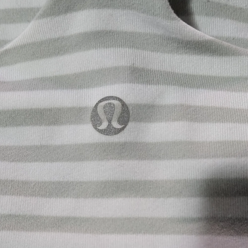Lululemon Cross My Heart Tank Silver Spoon White Narrow Bold Multi Stripe - Picture 6 of 11